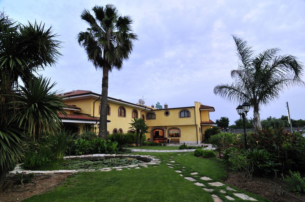 Borgo Montello La Locanda Del Cavaliere מראה חיצוני תמונה
