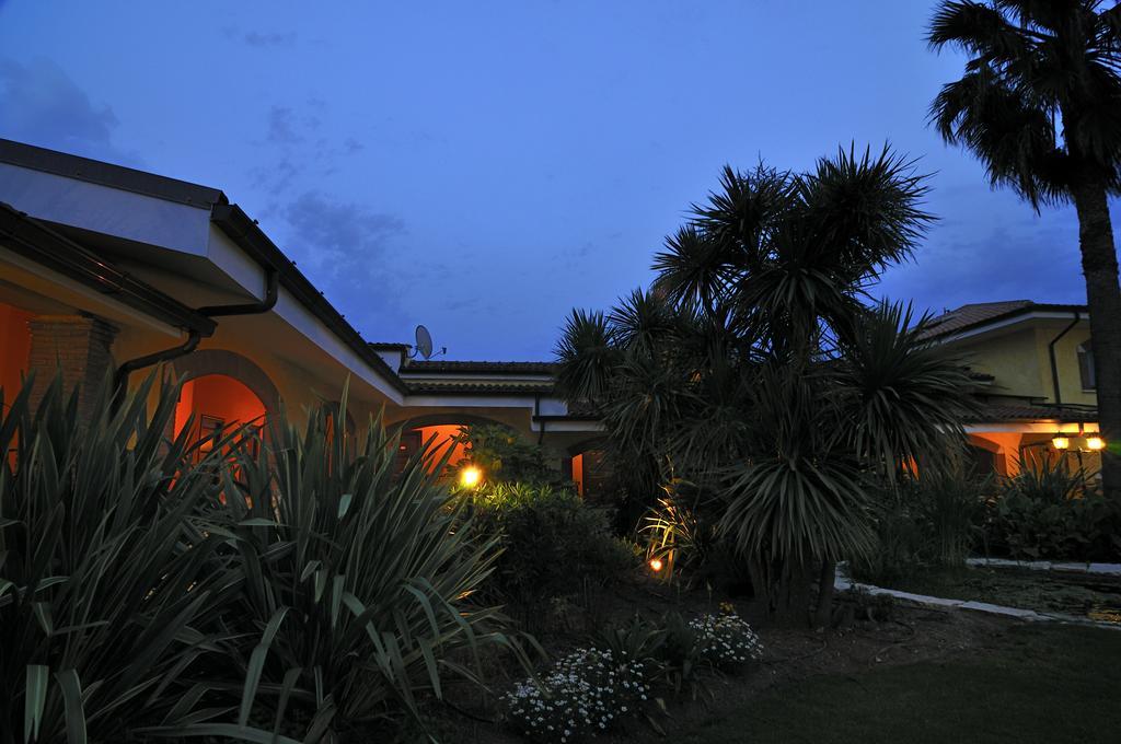 Borgo Montello La Locanda Del Cavaliere מראה חיצוני תמונה