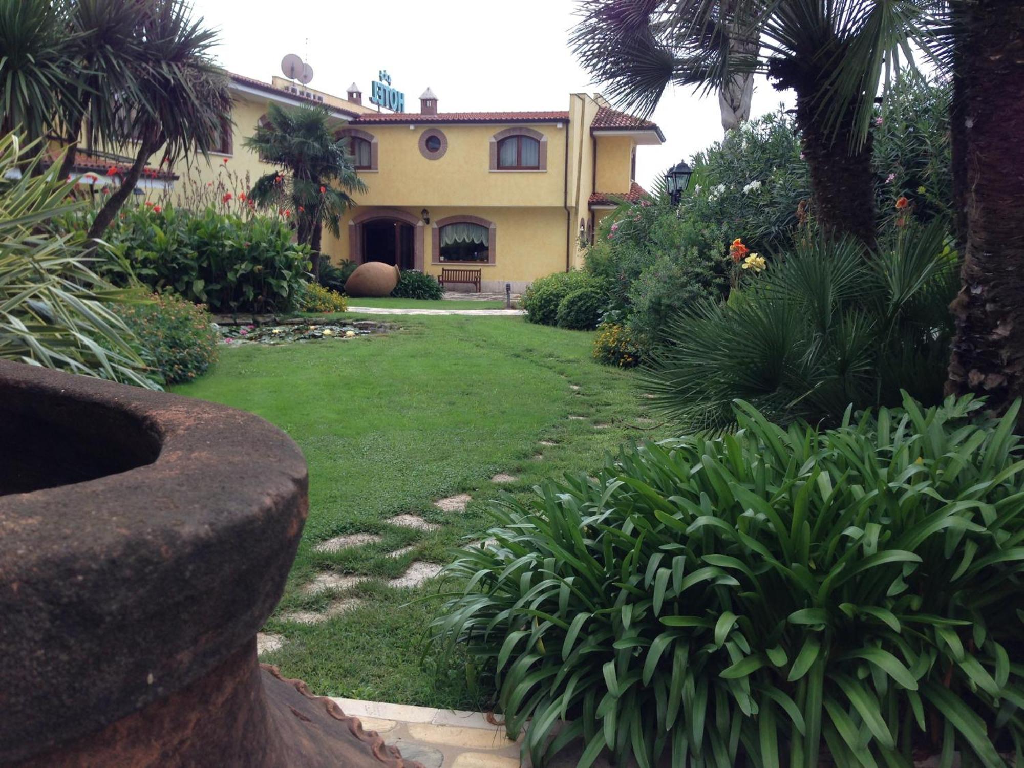 Borgo Montello La Locanda Del Cavaliere מראה חיצוני תמונה