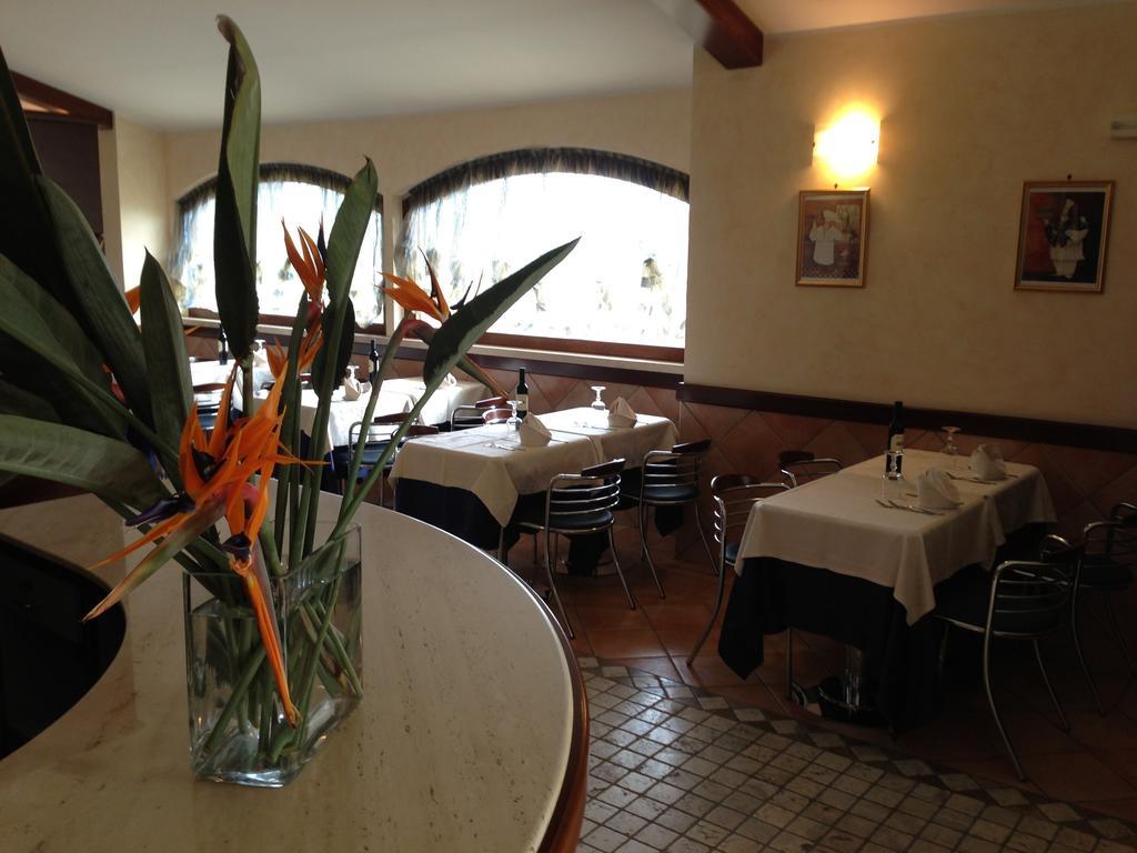 Borgo Montello La Locanda Del Cavaliere מראה חיצוני תמונה